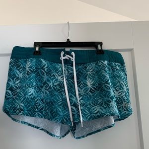 Local Motion Hawaii womens board shorts. Size XL